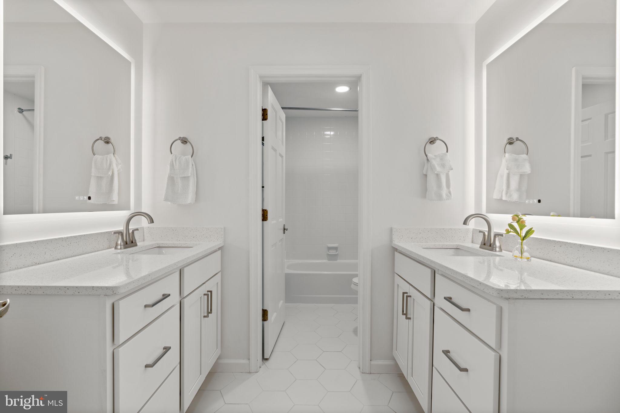 OWEN BROWN WOODS - Residential