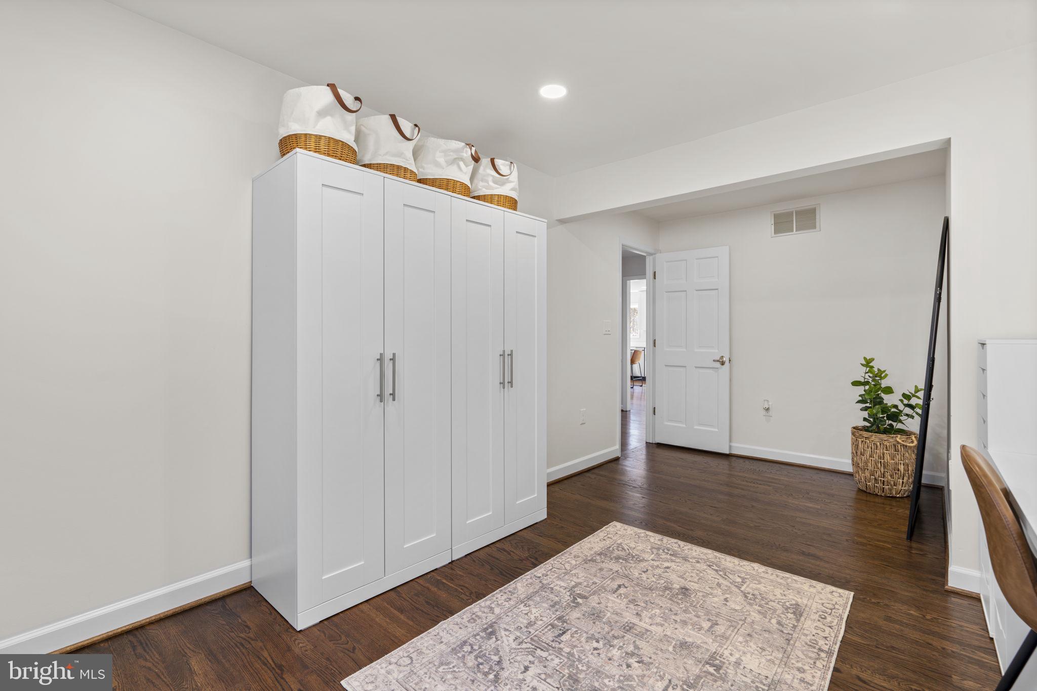 OWEN BROWN WOODS - Residential