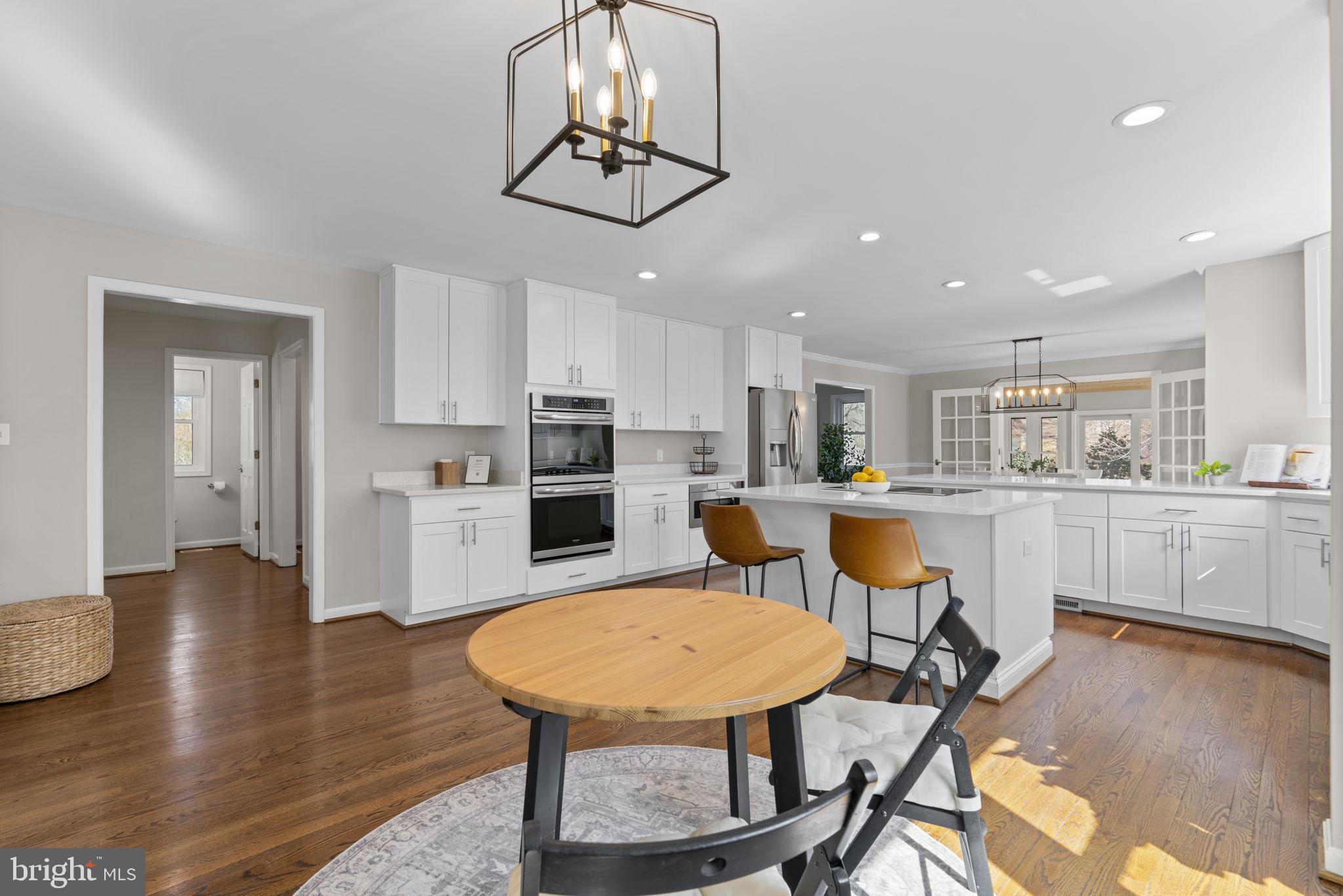 6125 WOODED RUN DRIVE