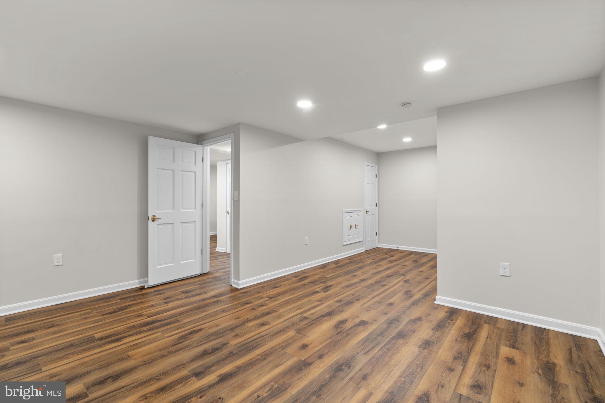 OWEN BROWN WOODS - Residential