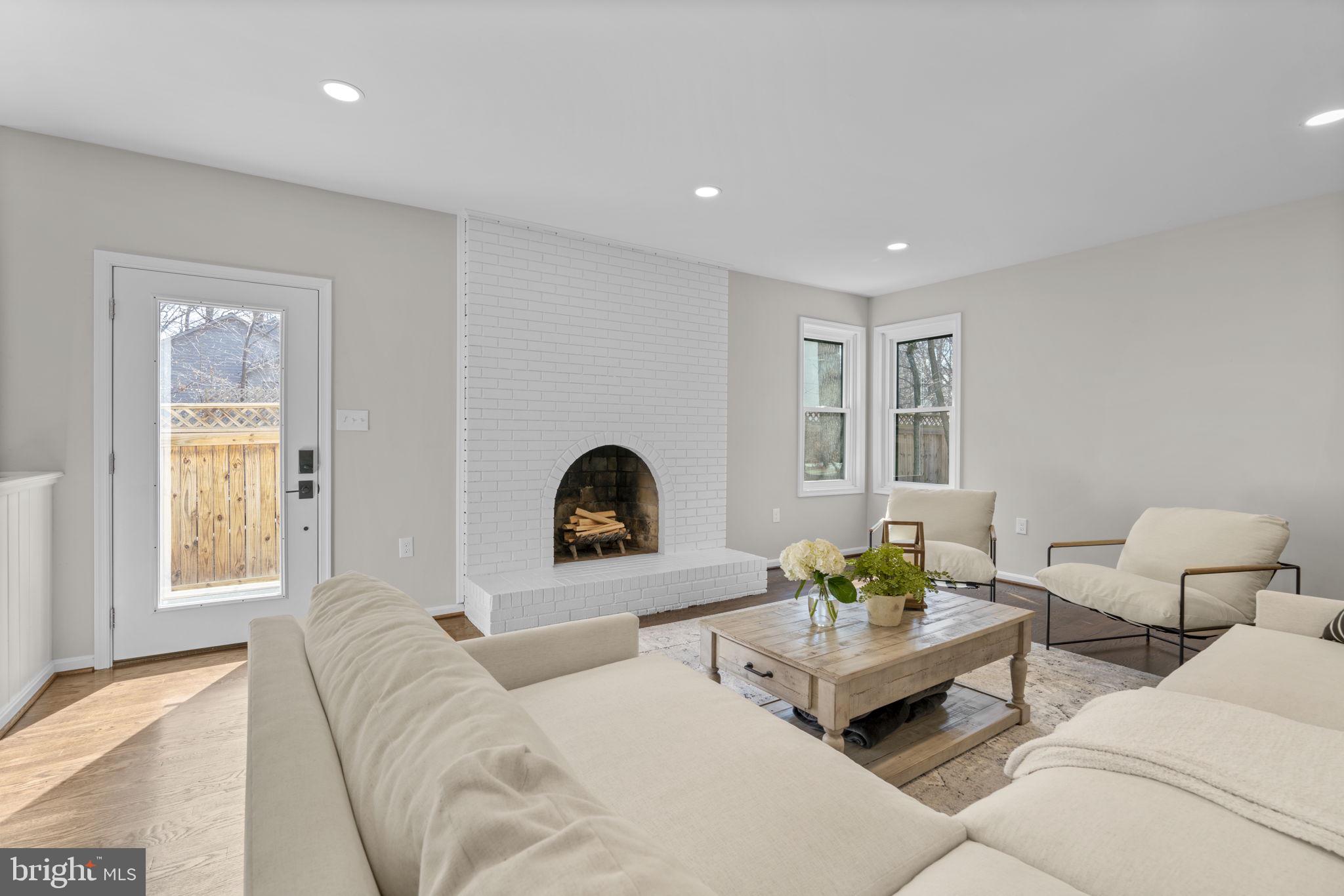 OWEN BROWN WOODS - Residential