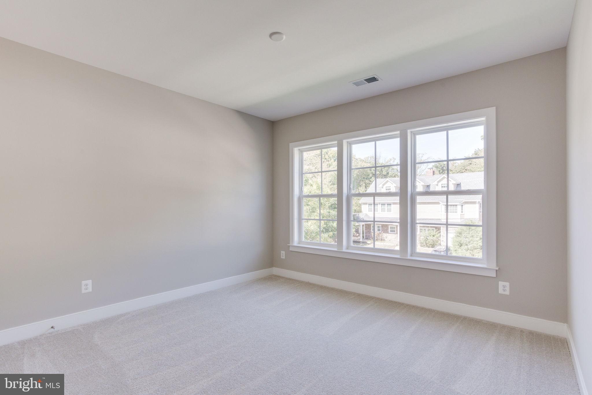 VIENNA WOODS - Residential