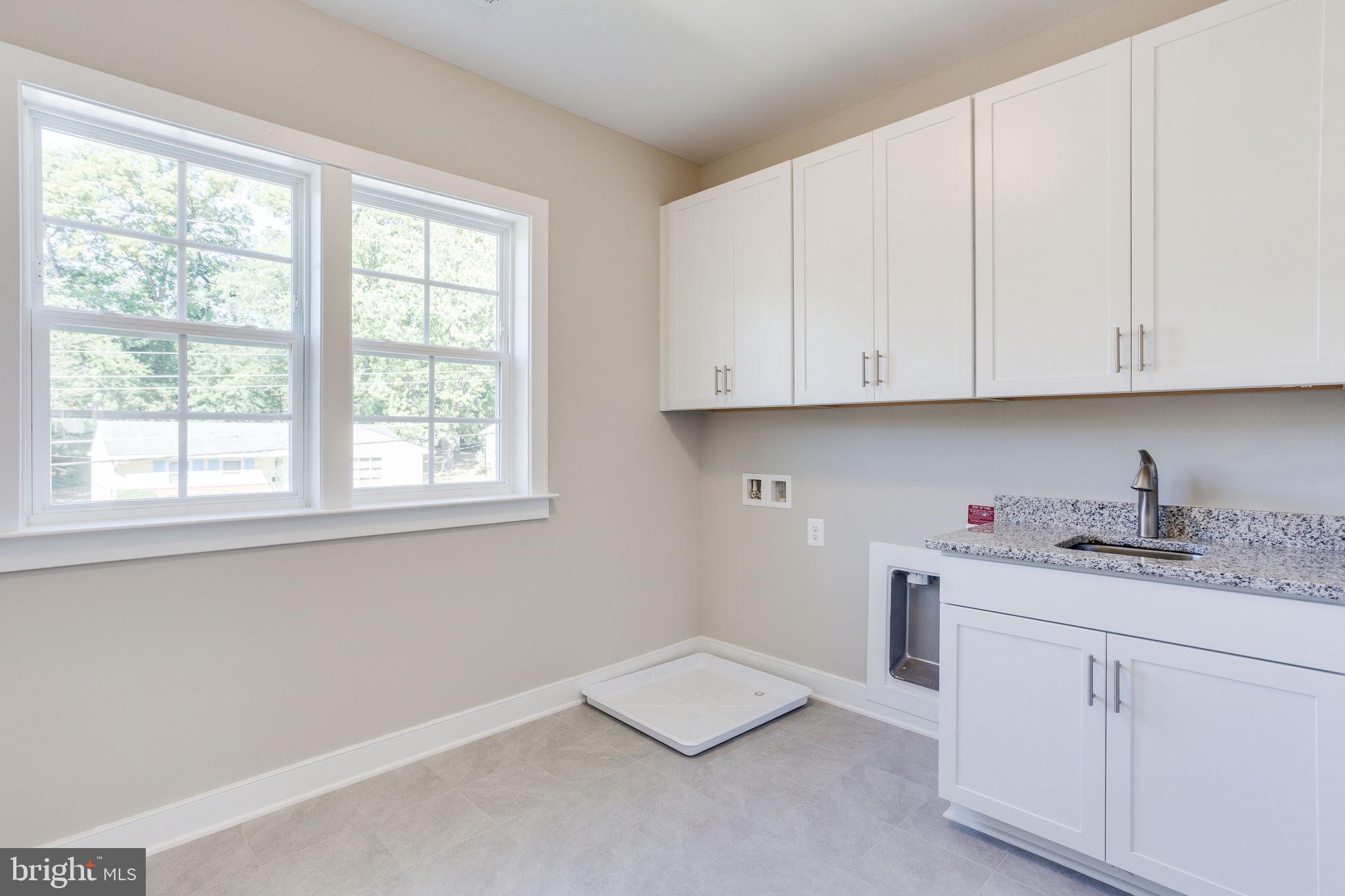 VIENNA WOODS - Residential