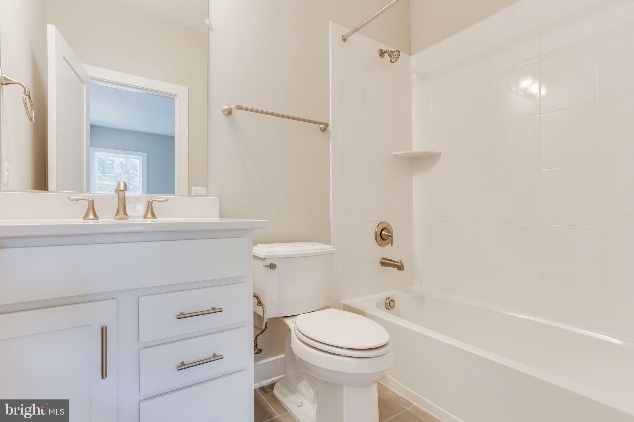 VIENNA WOODS - Residential