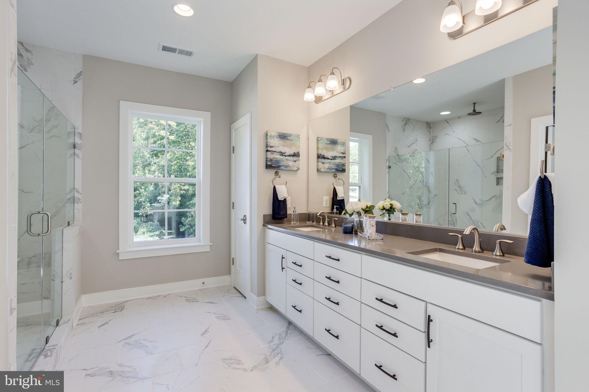 VIENNA WOODS - Residential