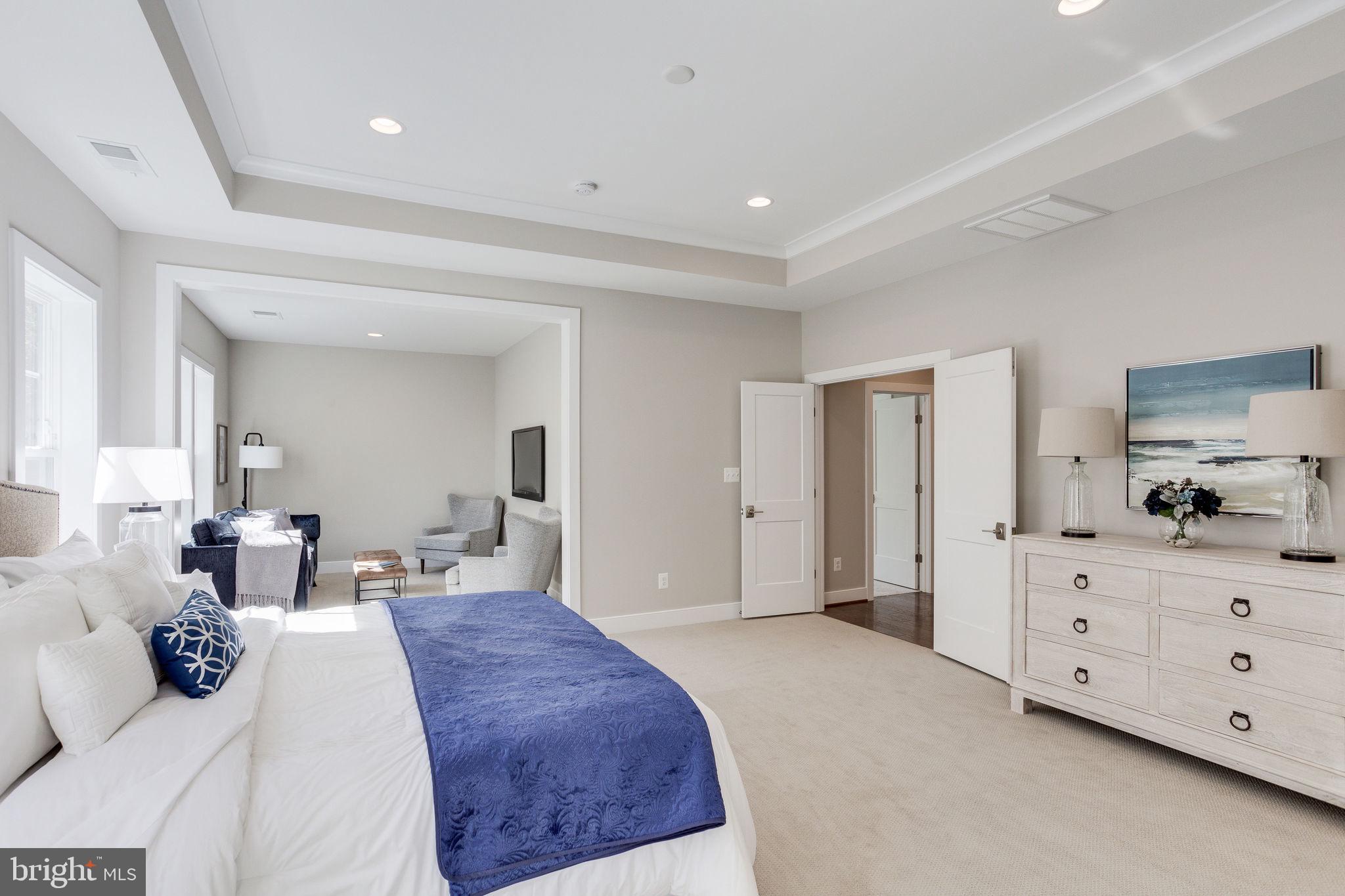 VIENNA WOODS - Residential