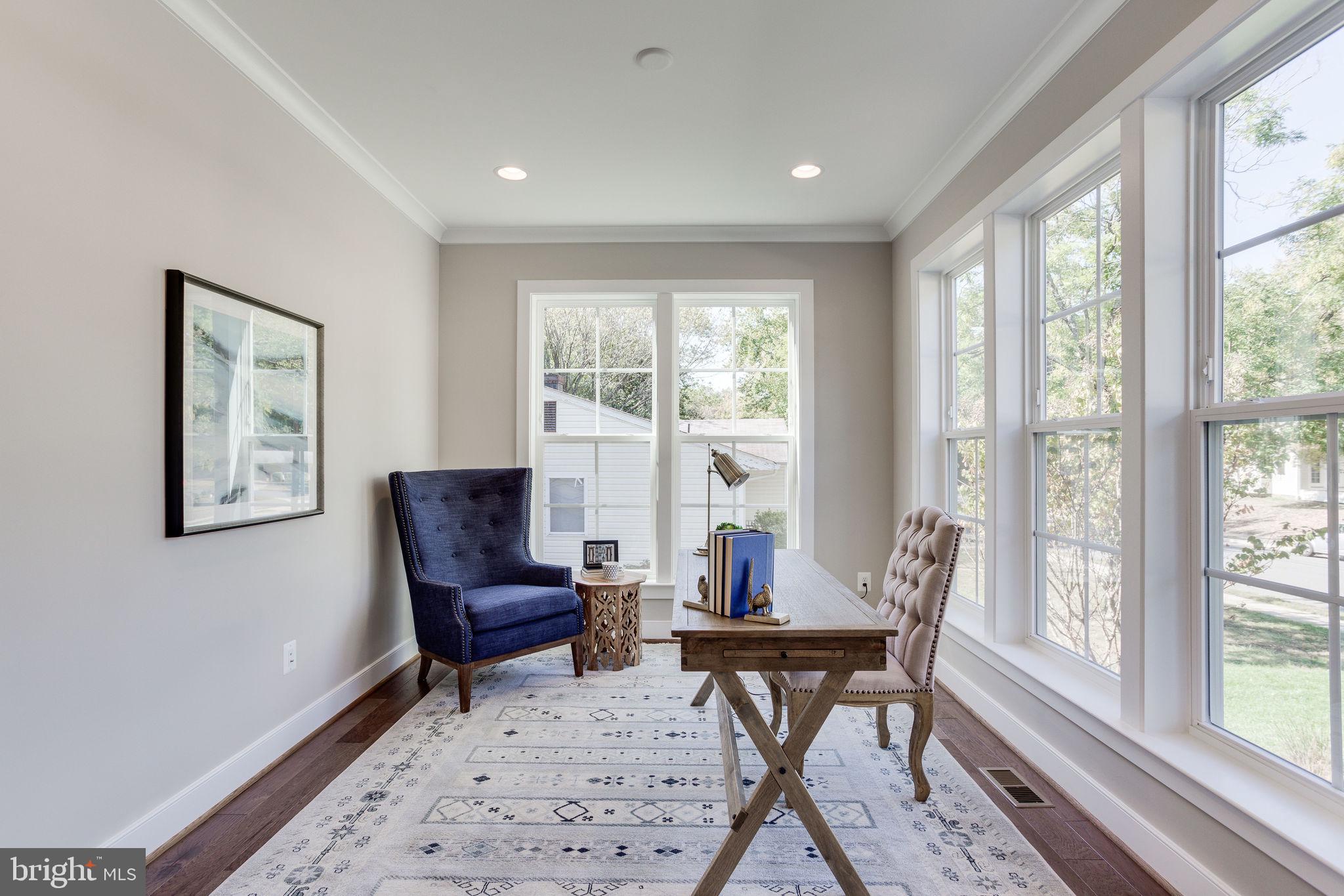 VIENNA WOODS - Residential