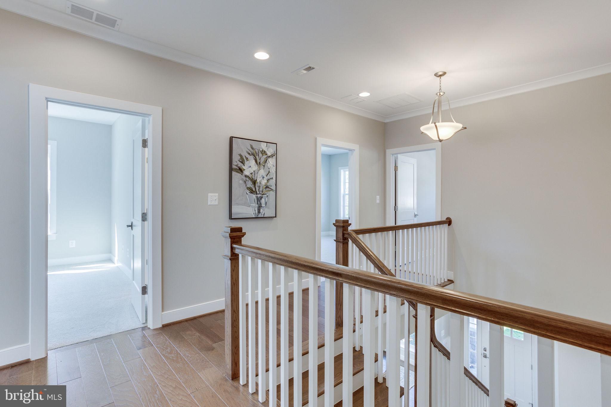 VIENNA WOODS - Residential