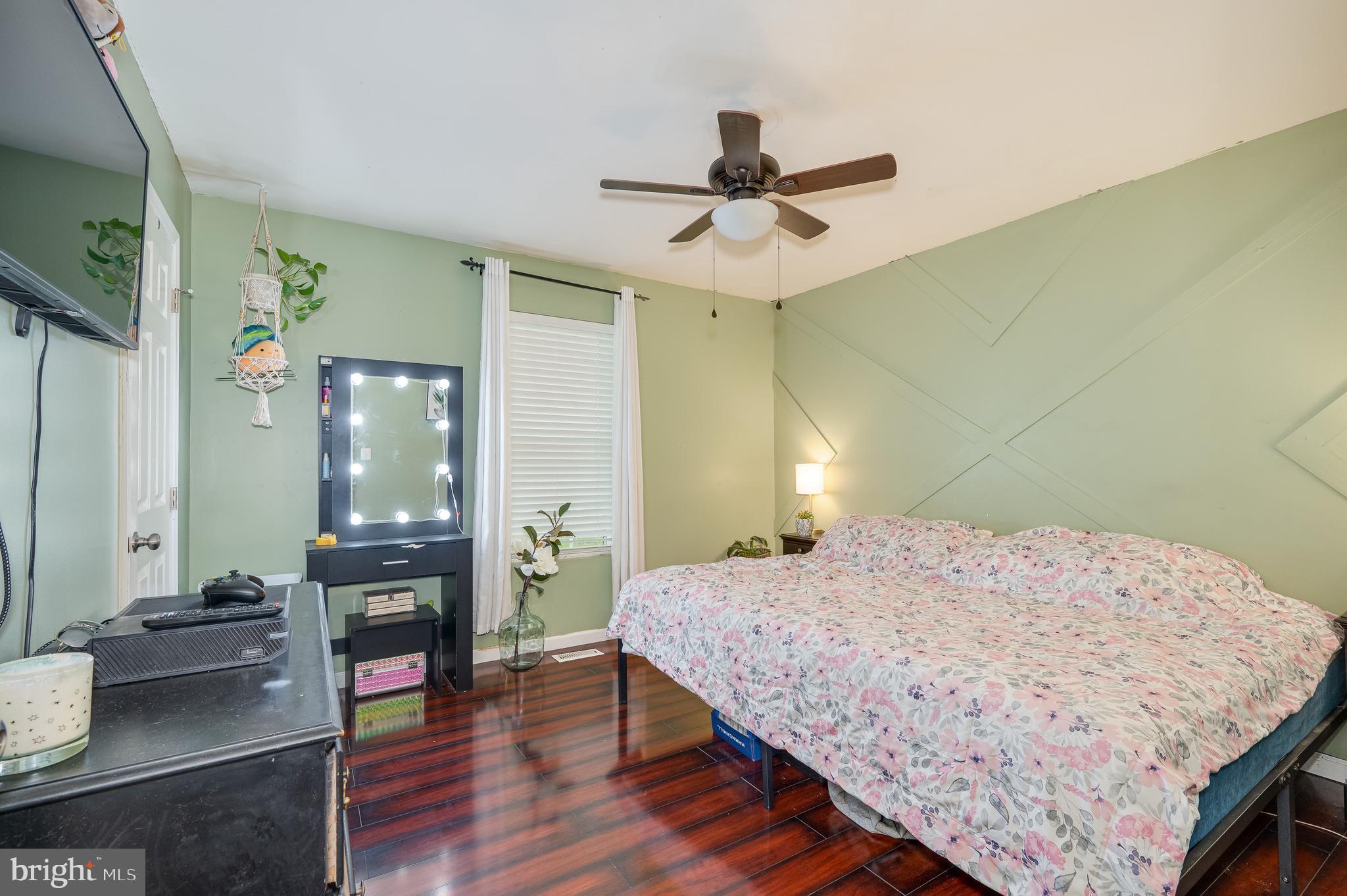 INWOOD MEADOWS - Residential