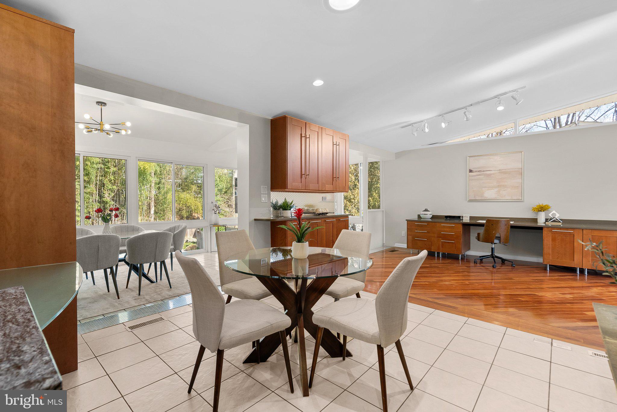 FOREST HILLS - Residential