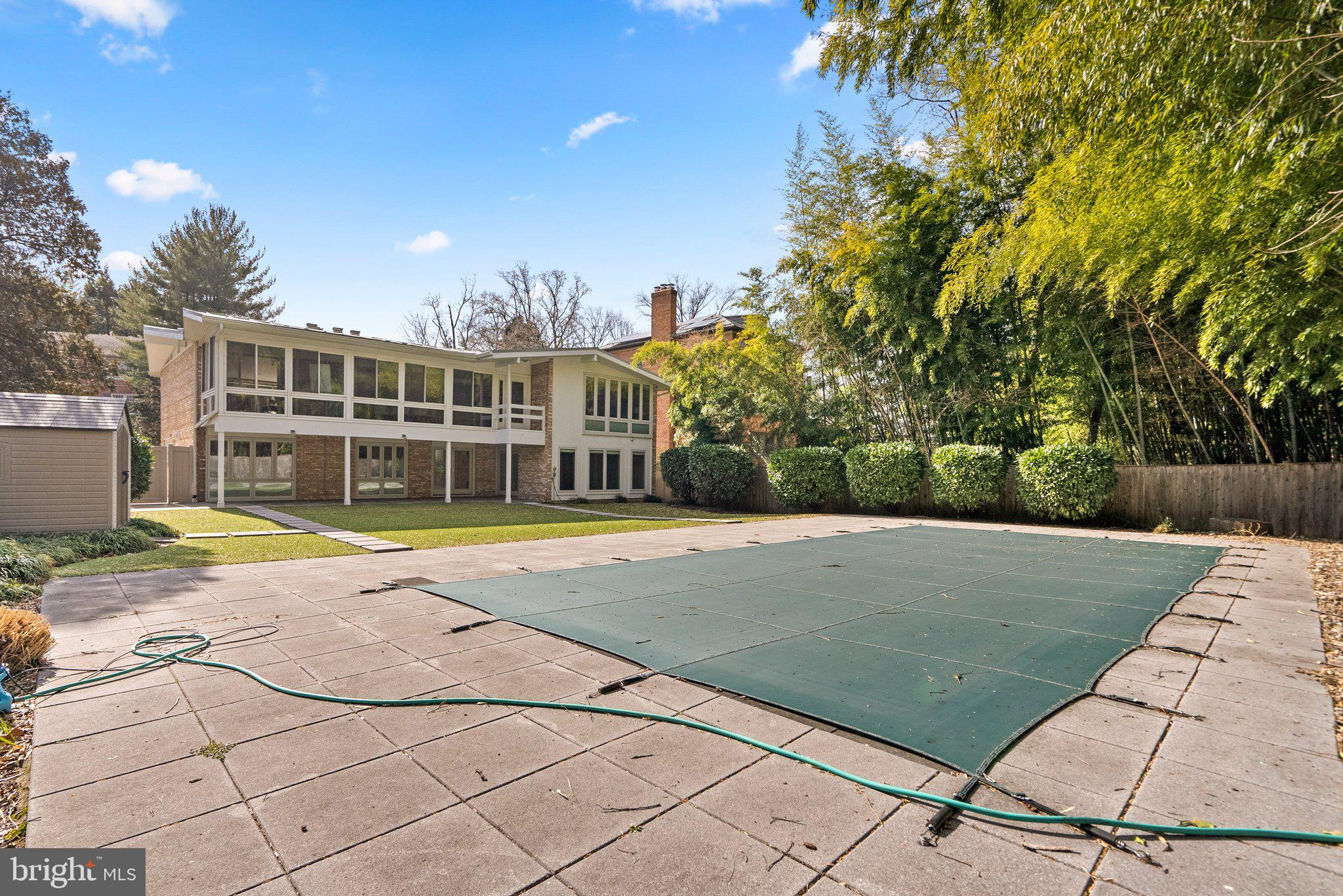 FOREST HILLS - Residential