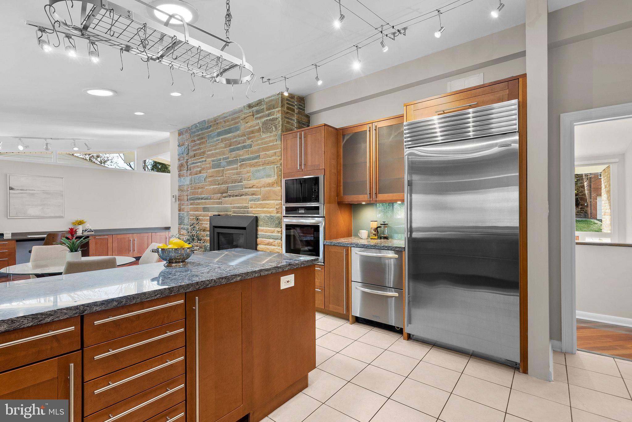 FOREST HILLS - Residential