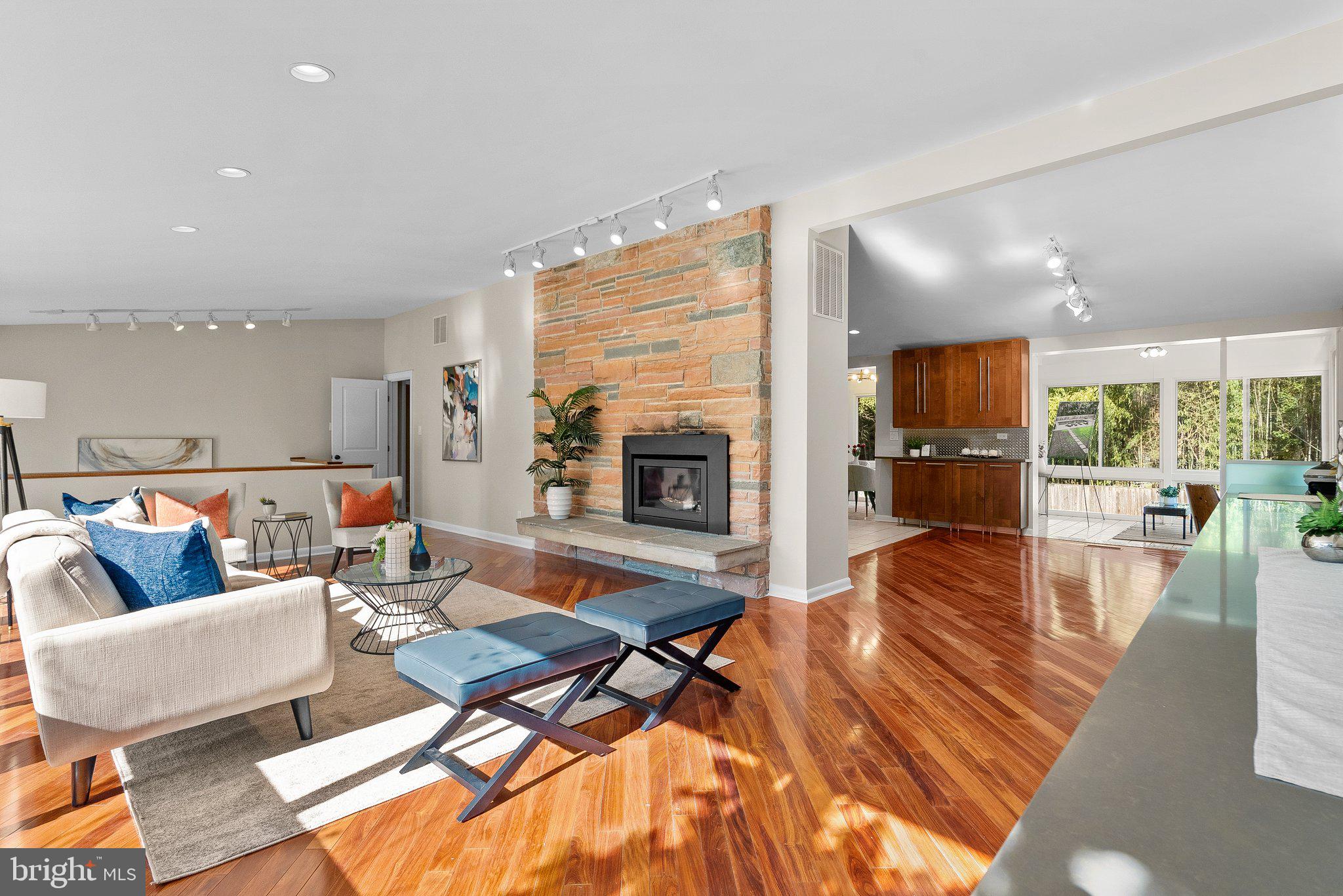 FOREST HILLS - Residential
