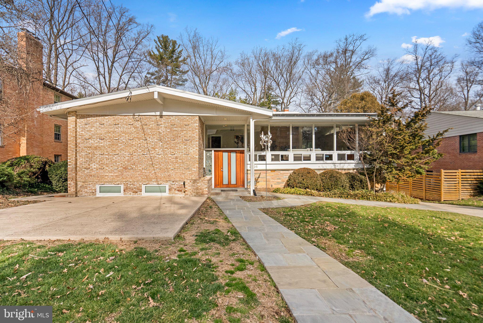FOREST HILLS - Residential
