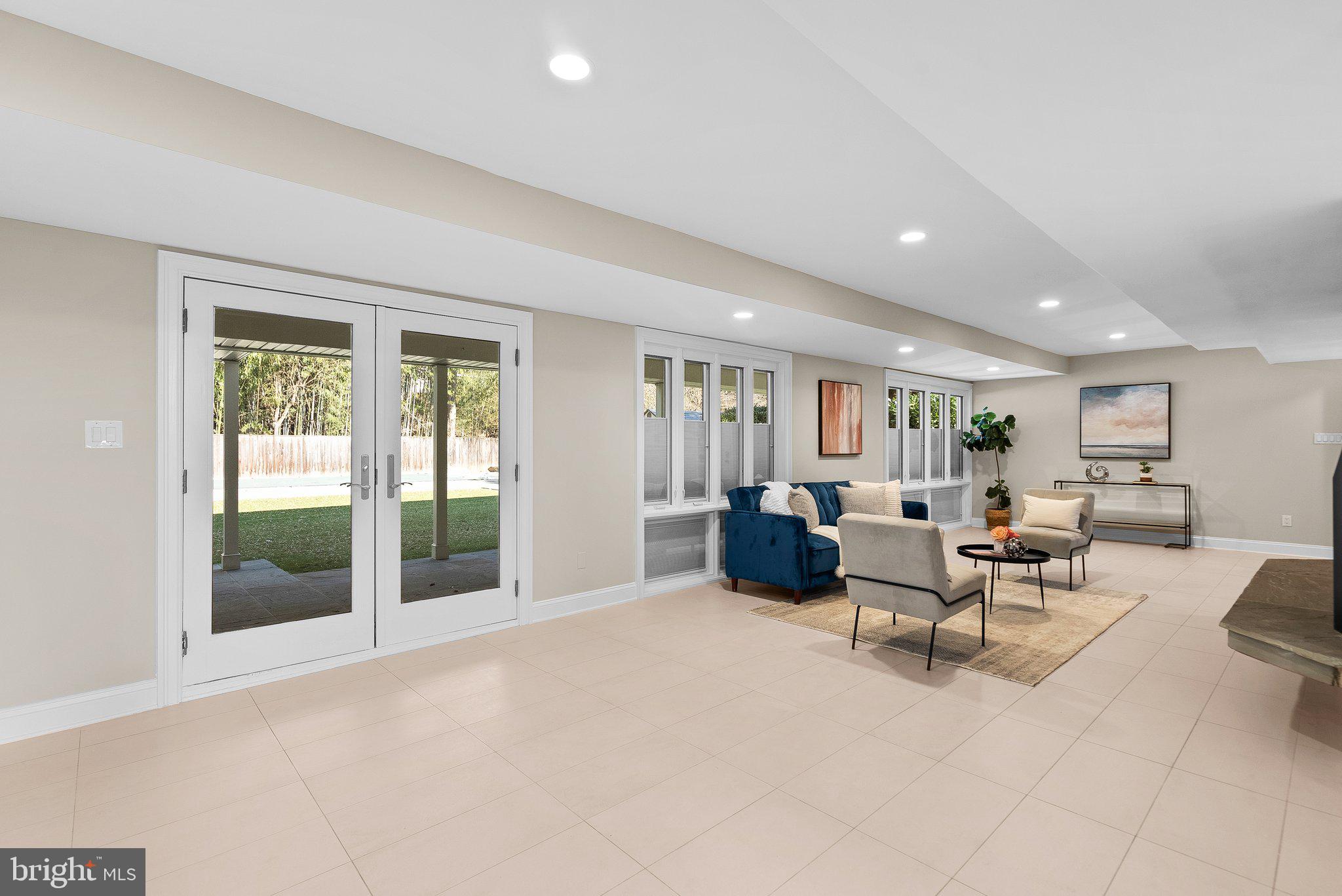 FOREST HILLS - Residential