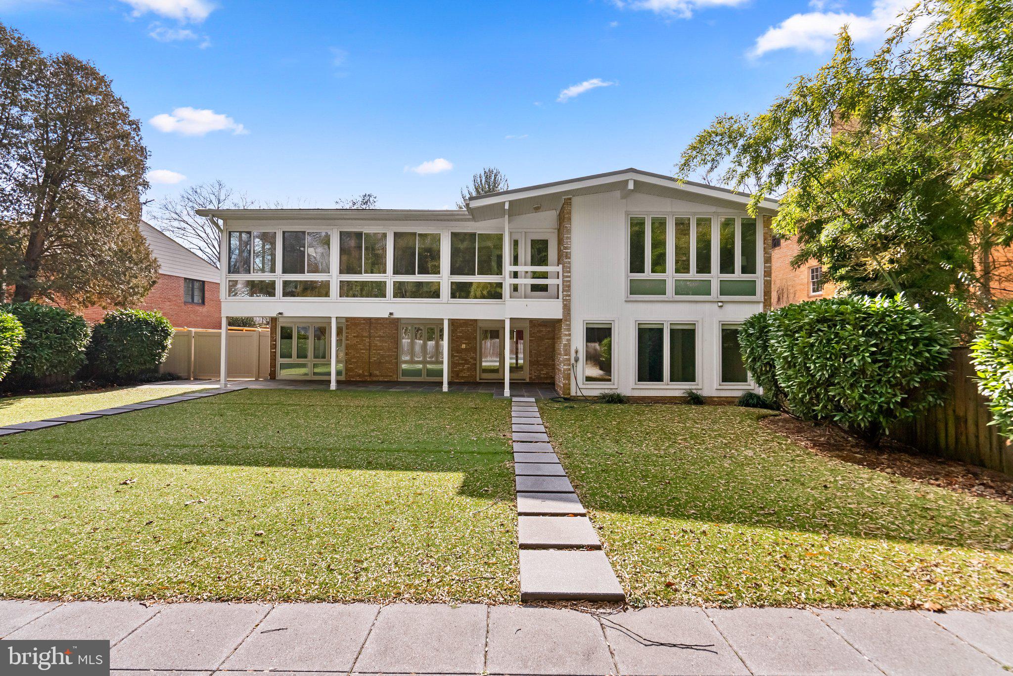 FOREST HILLS - Residential