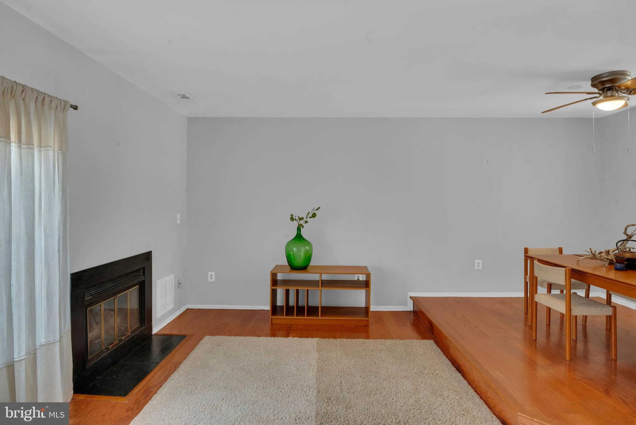 Monmouth Junction, New Jersey 08852, United States, 2 Bedrooms Bedrooms, ,3 BathroomsBathrooms,Residential,Pending,8050