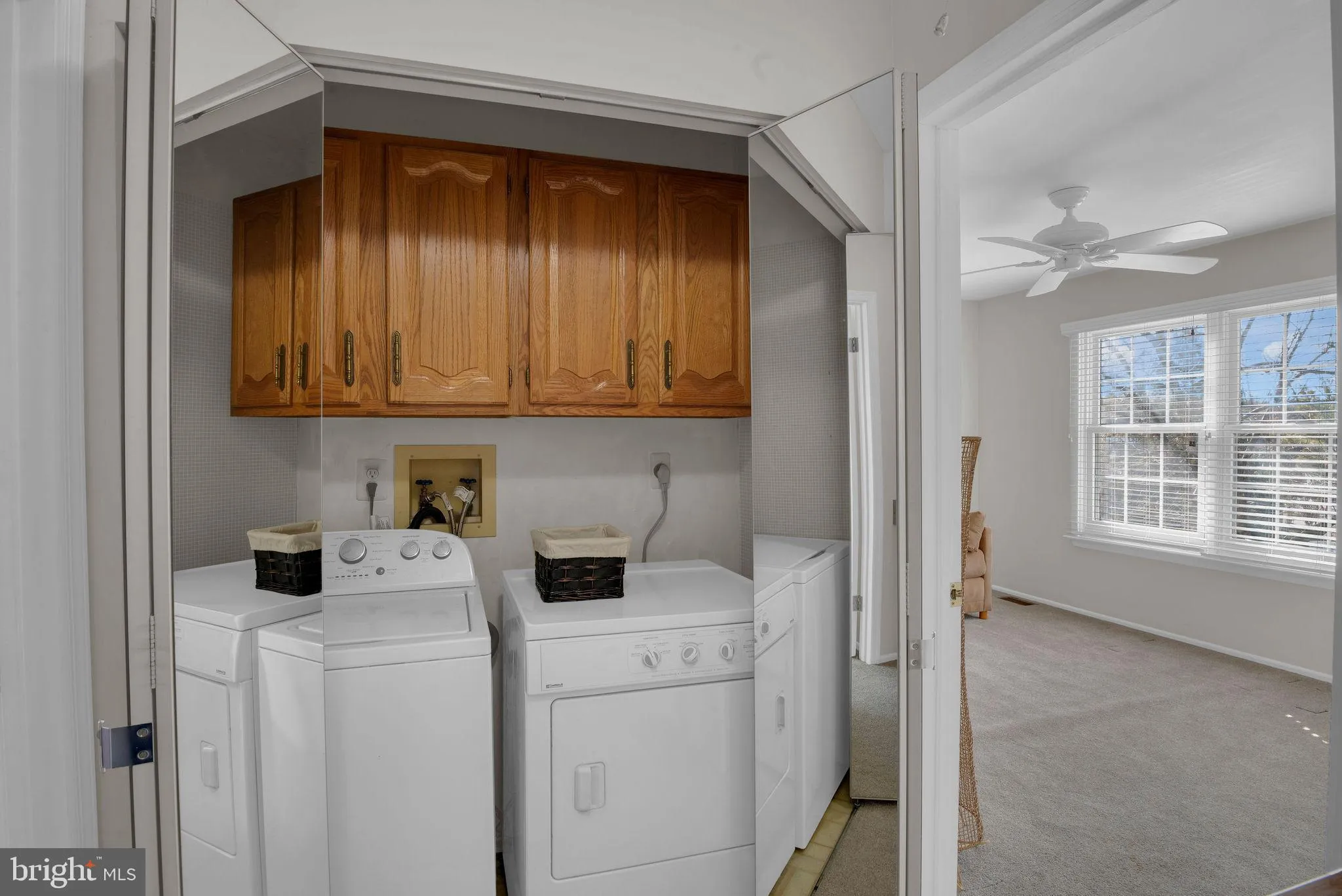 Monmouth Junction, New Jersey 08852, United States, 2 Bedrooms Bedrooms, ,3 BathroomsBathrooms,Residential,Pending,8050