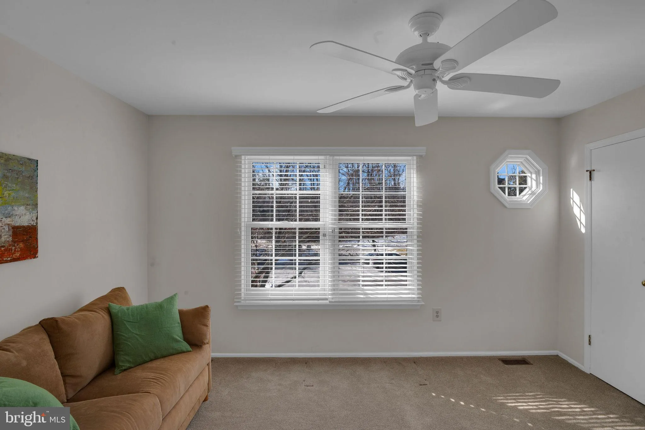 Monmouth Junction, New Jersey 08852, United States, 2 Bedrooms Bedrooms, ,3 BathroomsBathrooms,Residential,Pending,8050