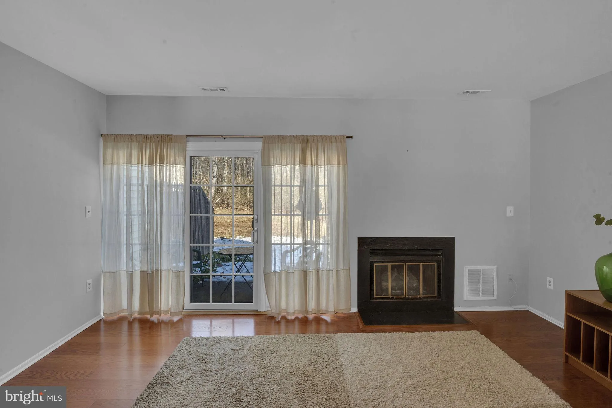 Monmouth Junction, New Jersey 08852, United States, 2 Bedrooms Bedrooms, ,3 BathroomsBathrooms,Residential,Pending,8050