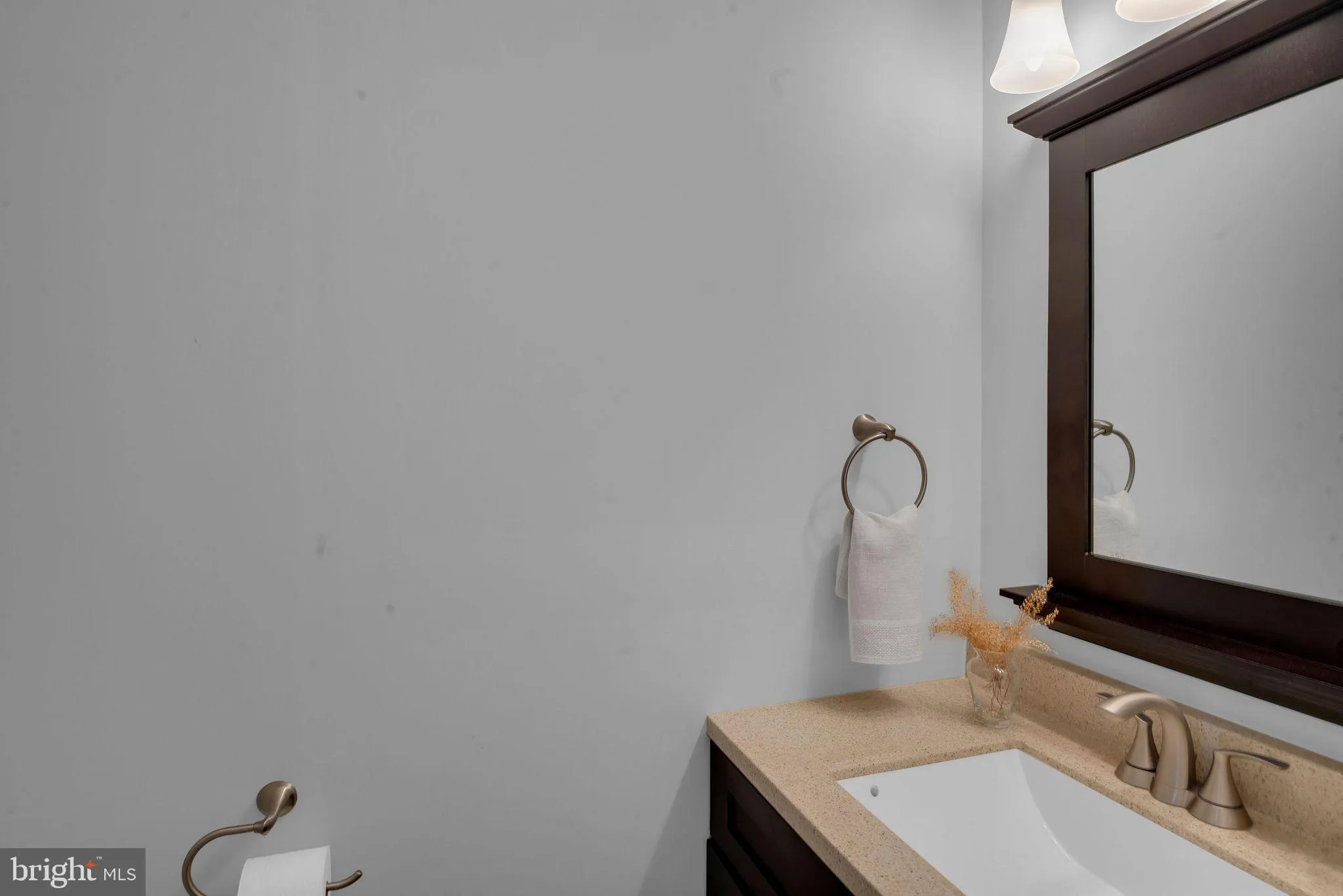 Monmouth Junction, New Jersey 08852, United States, 2 Bedrooms Bedrooms, ,3 BathroomsBathrooms,Residential,Pending,8050