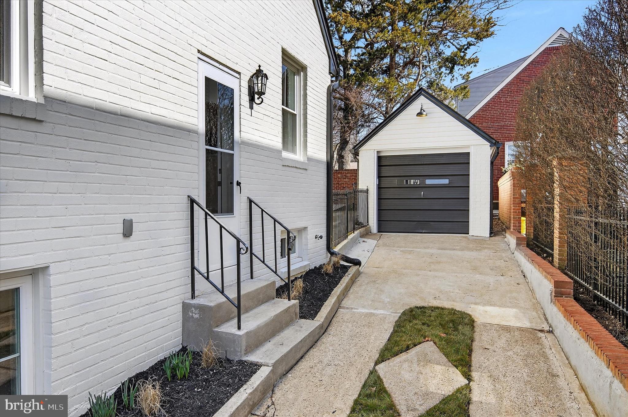 WILLET HEIGHTS - Residential