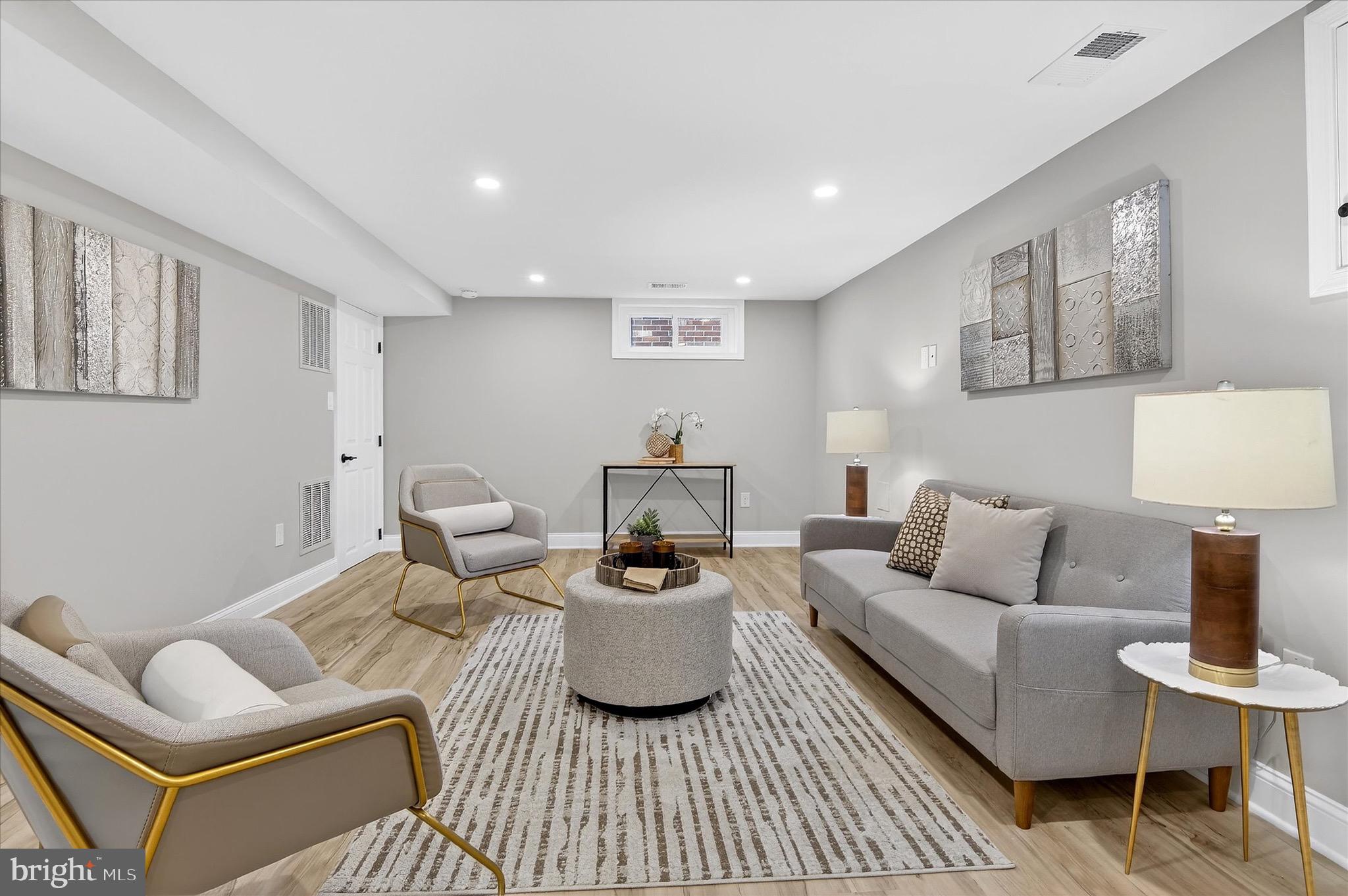 WILLET HEIGHTS - Residential