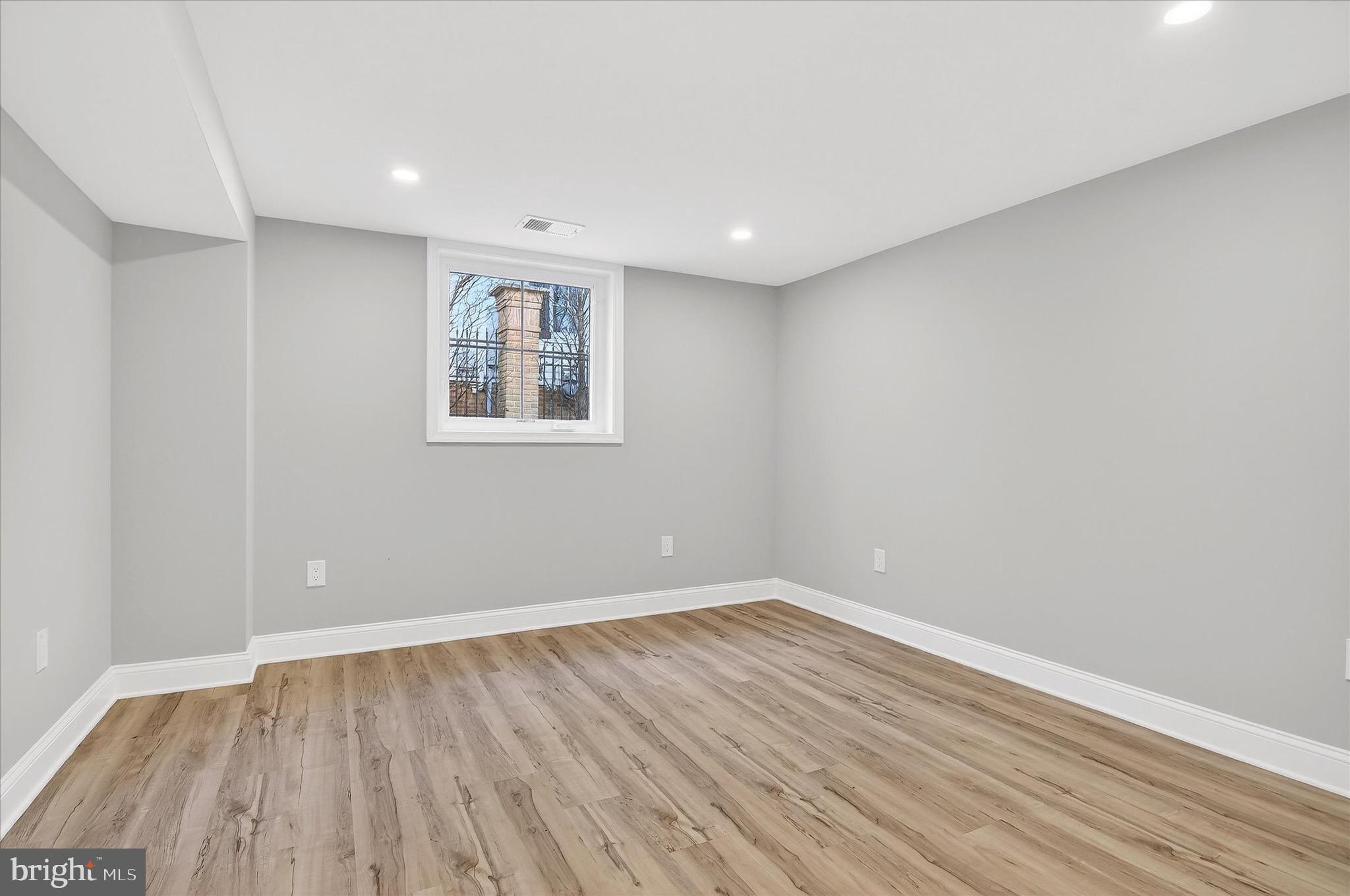 WILLET HEIGHTS - Residential