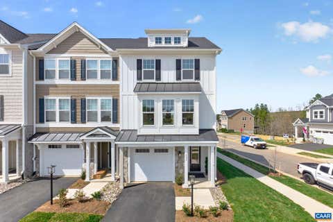 Townhouse For Sale - 26 Talen Ln<br/> CHARLOTTESVILLE, VA 22911