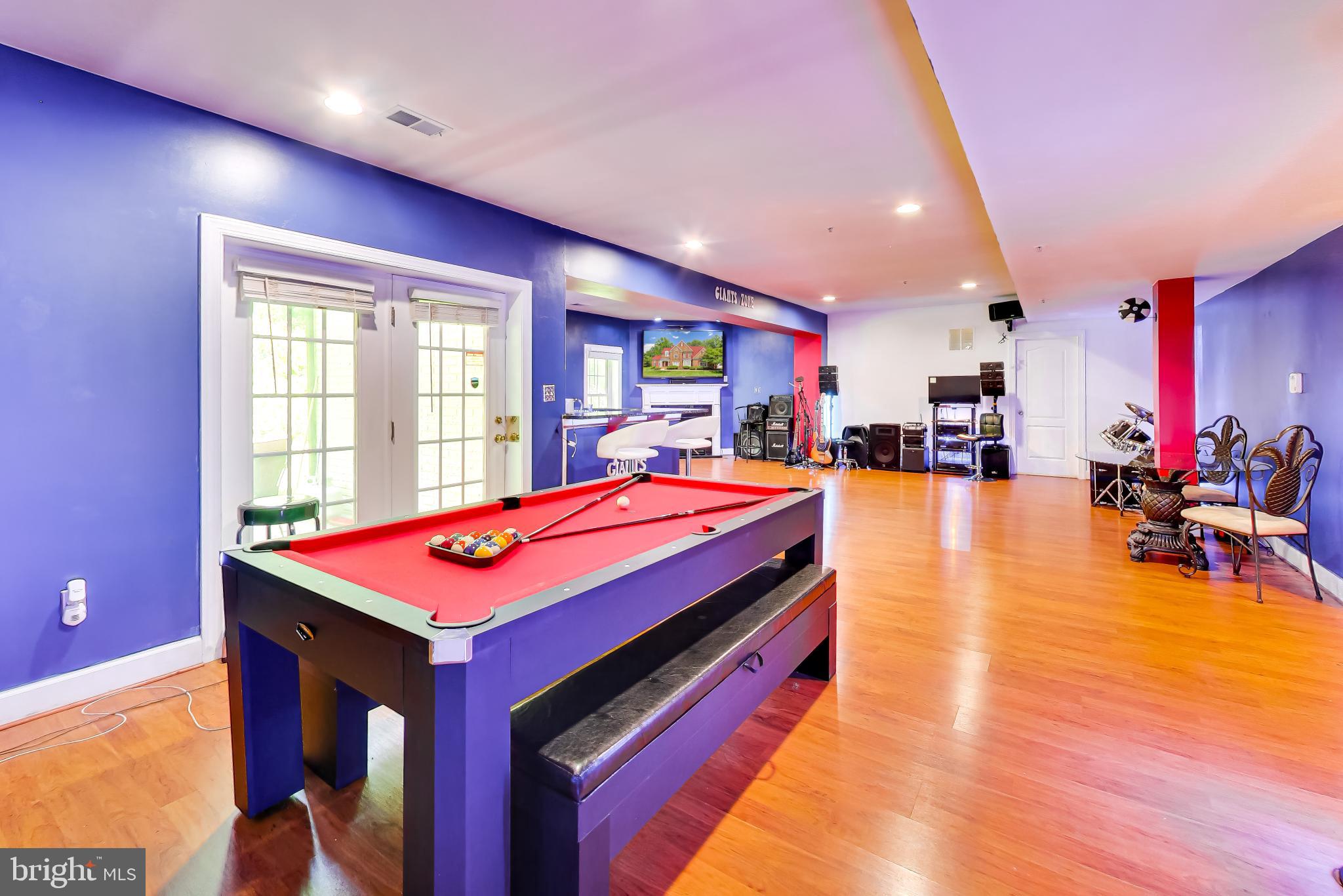 MEADOW CREEK - Residential