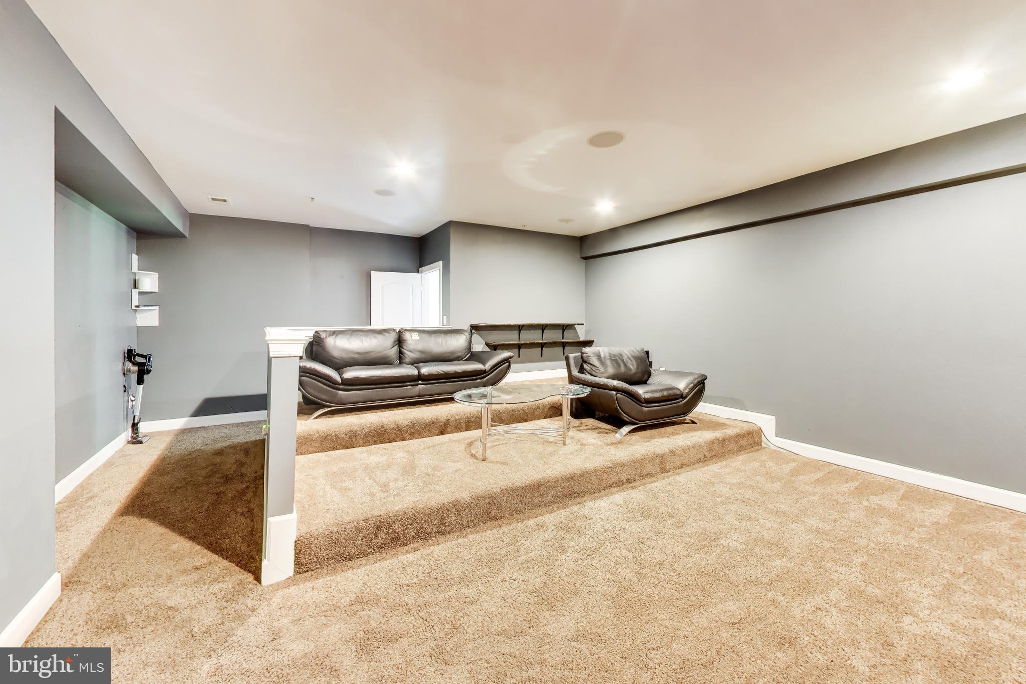 MEADOW CREEK - Residential