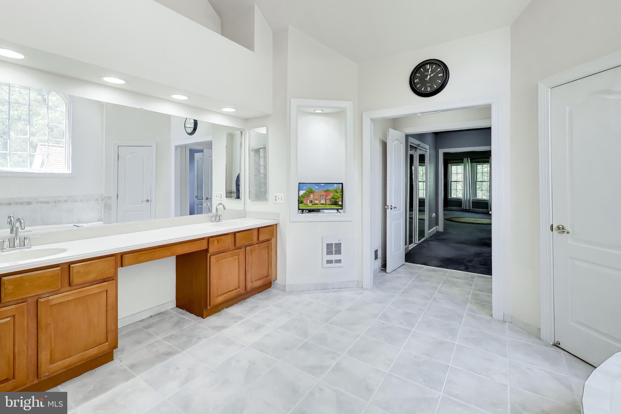MEADOW CREEK - Residential