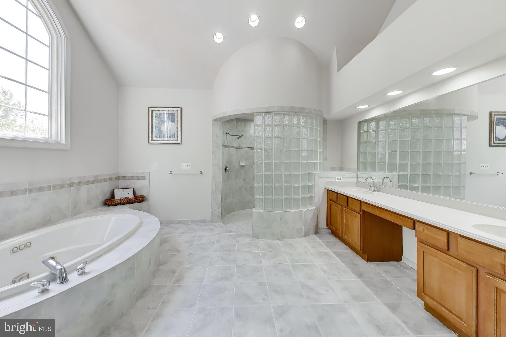 MEADOW CREEK - Residential