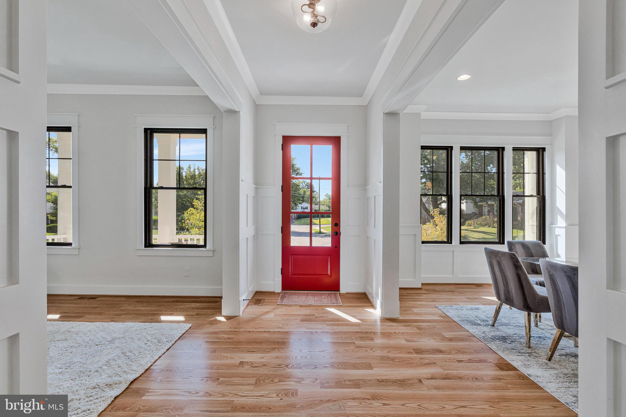 1630 GLEN HEAD COURT