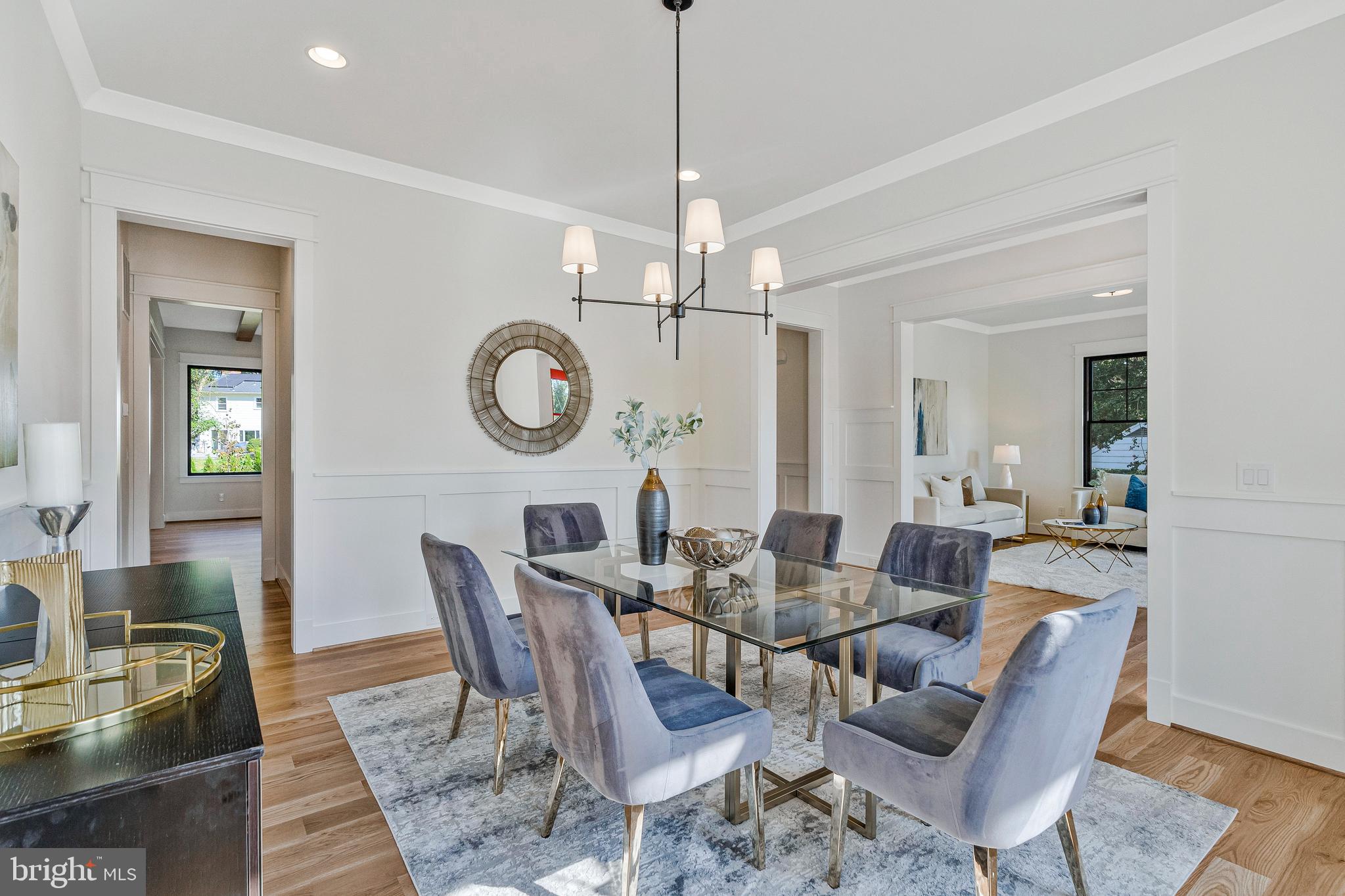 1630 GLEN HEAD COURT