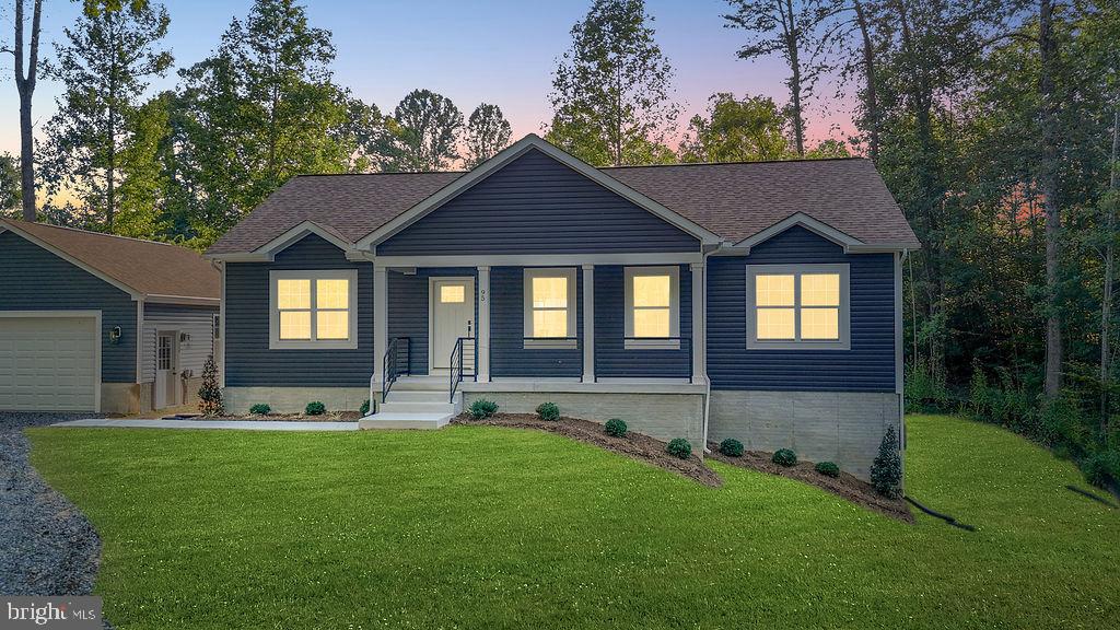 WOODLAND SHORES - Residential