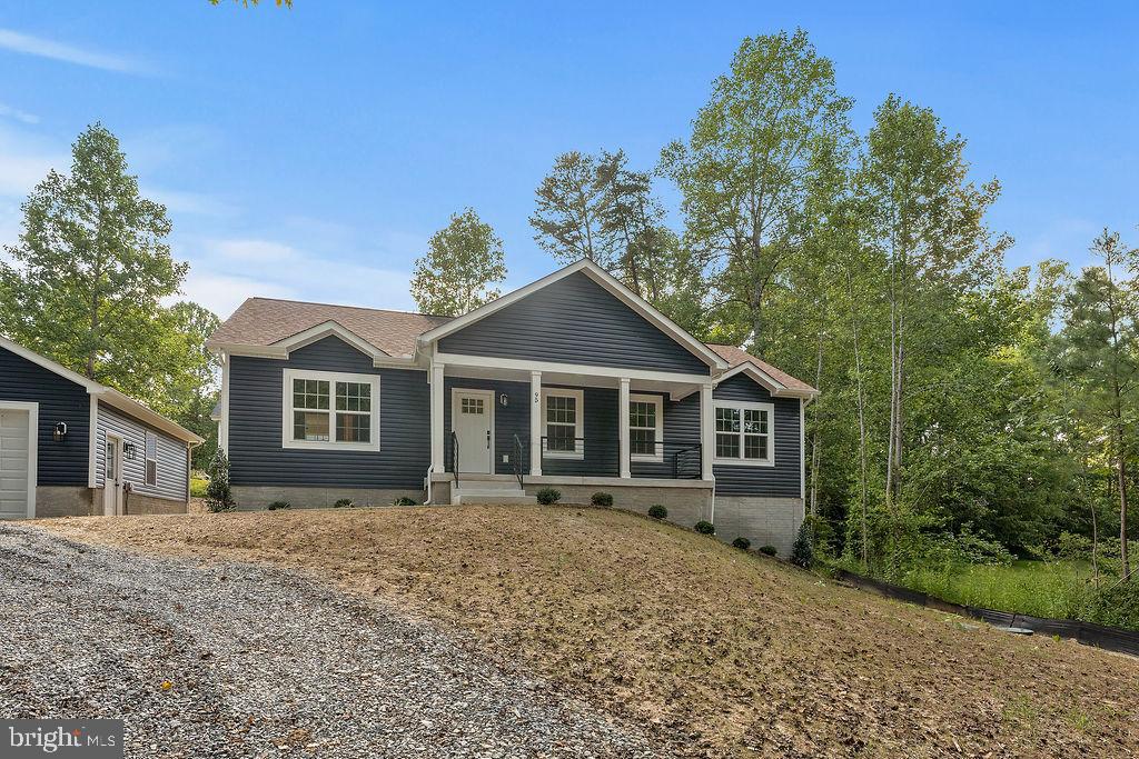 WOODLAND SHORES - Residential