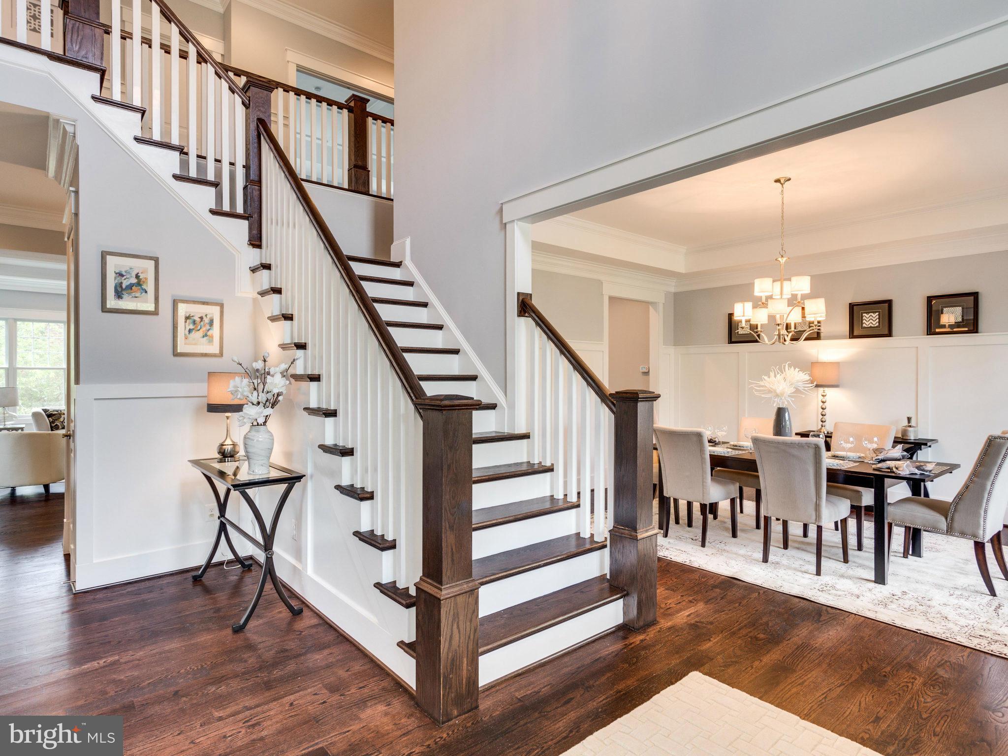 MCLEAN MANOR - Residential