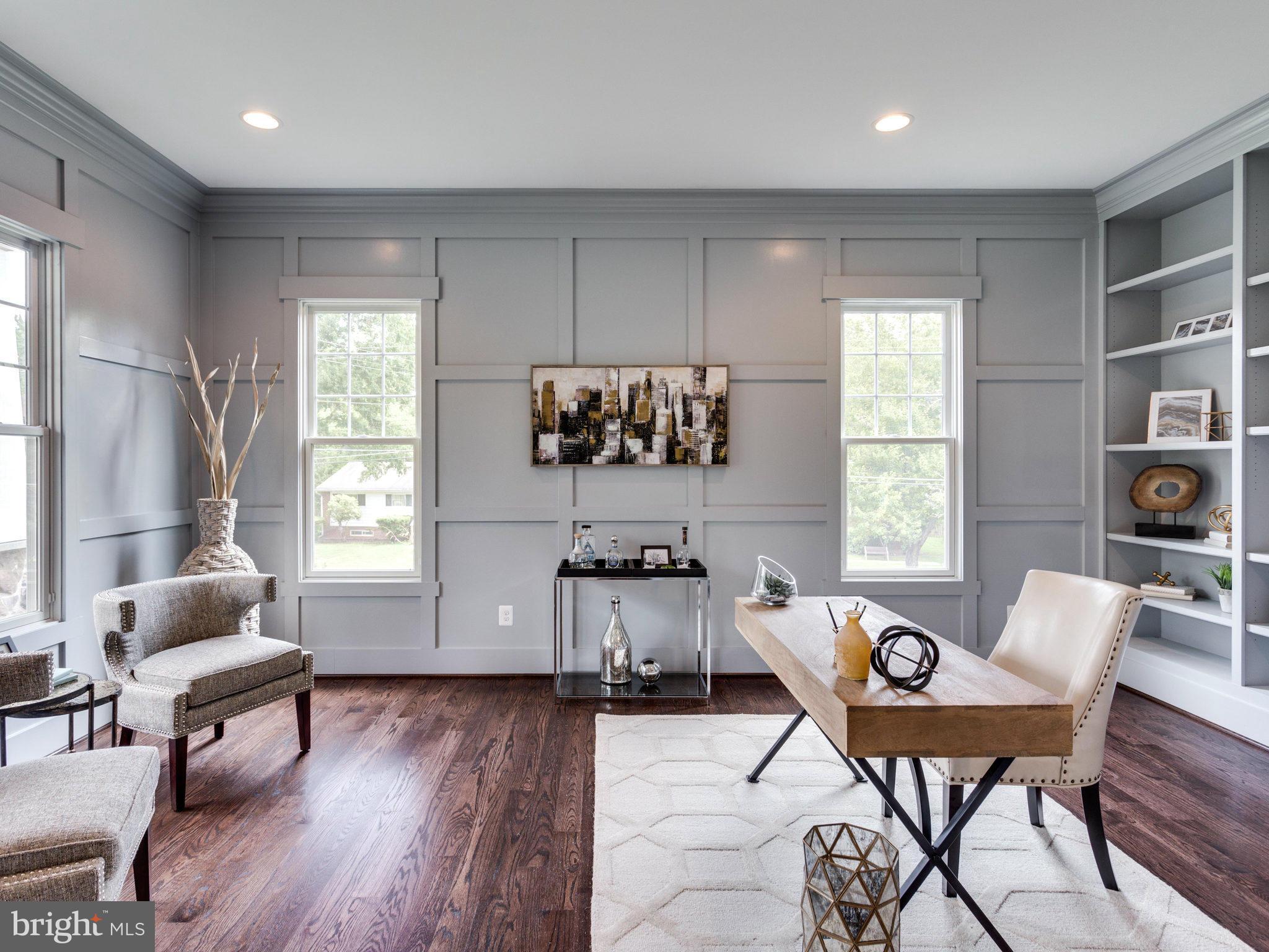 MCLEAN MANOR - Residential