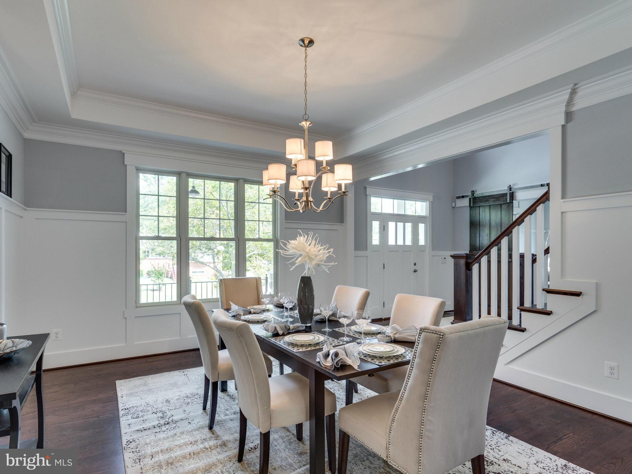 MCLEAN MANOR - Residential