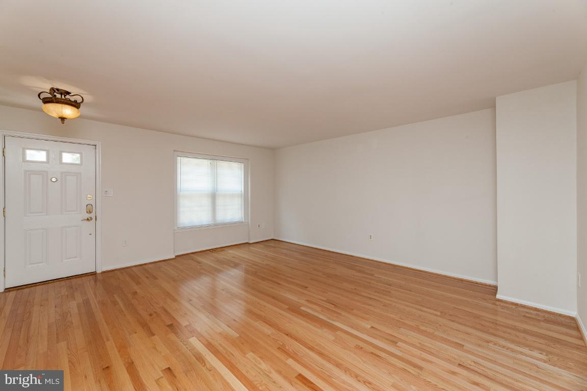 SPRINGFIELD OAKS - Residential