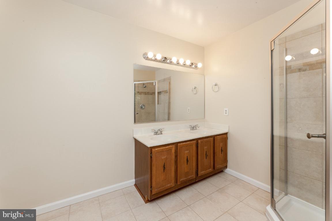 SPRINGFIELD OAKS - Residential