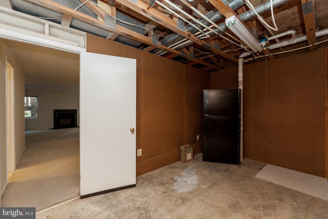 SPRINGFIELD OAKS - Residential