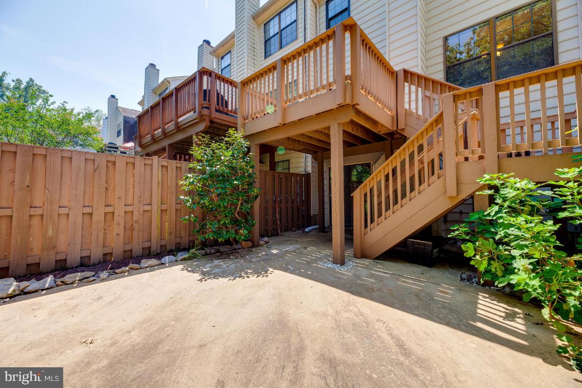 SPRINGFIELD OAKS - Residential