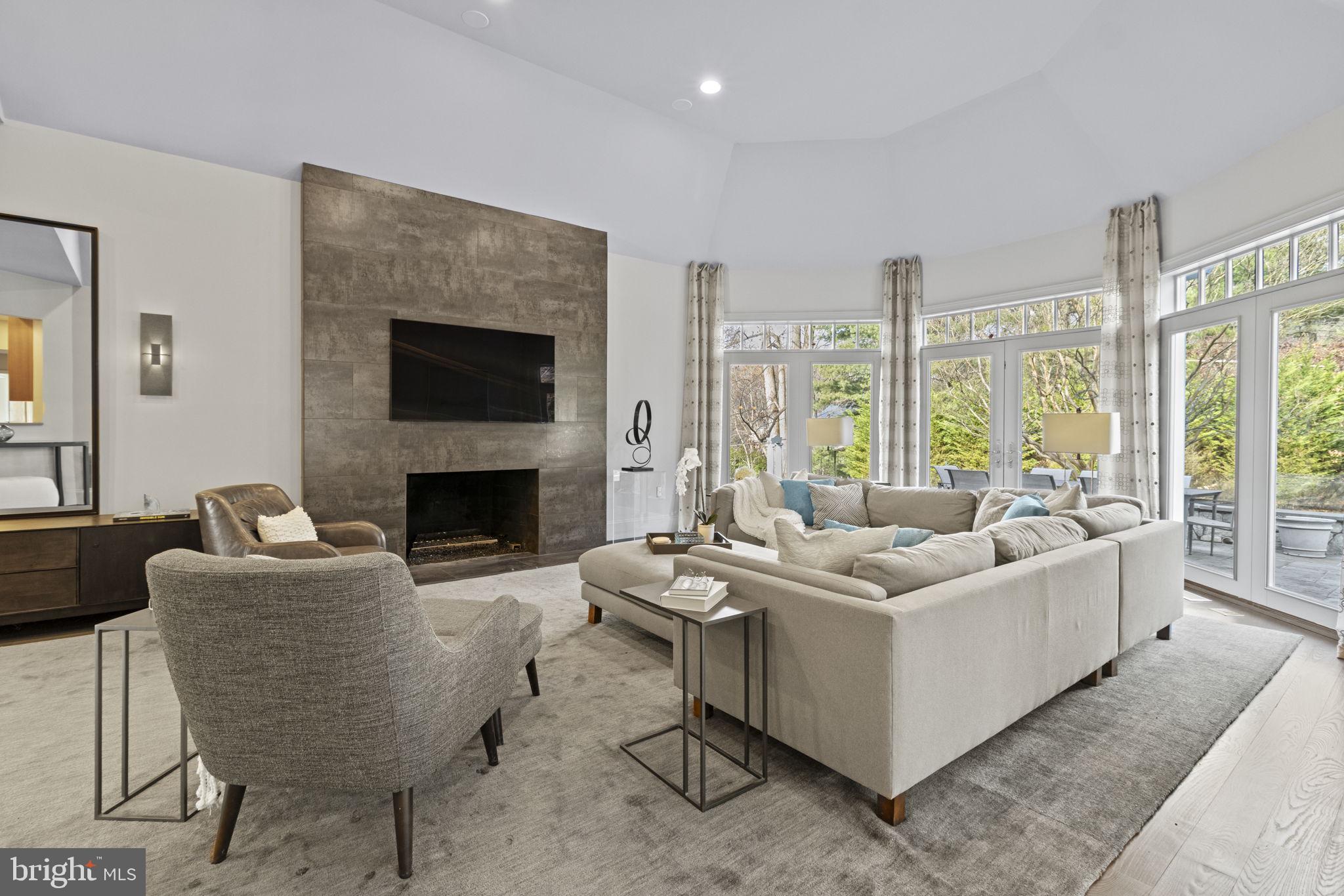 POTOMAC FALLS - Residential