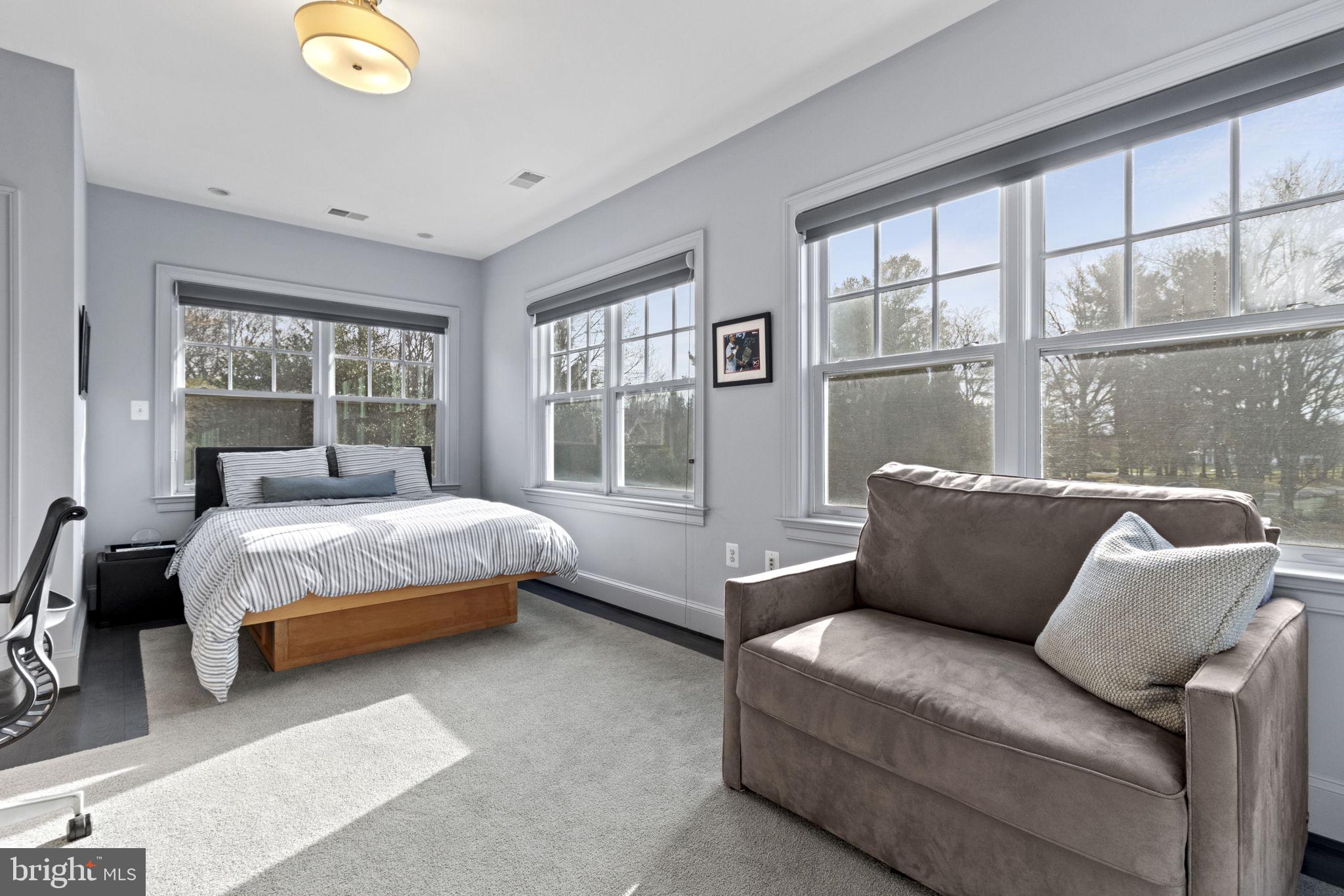 POTOMAC FALLS - Residential