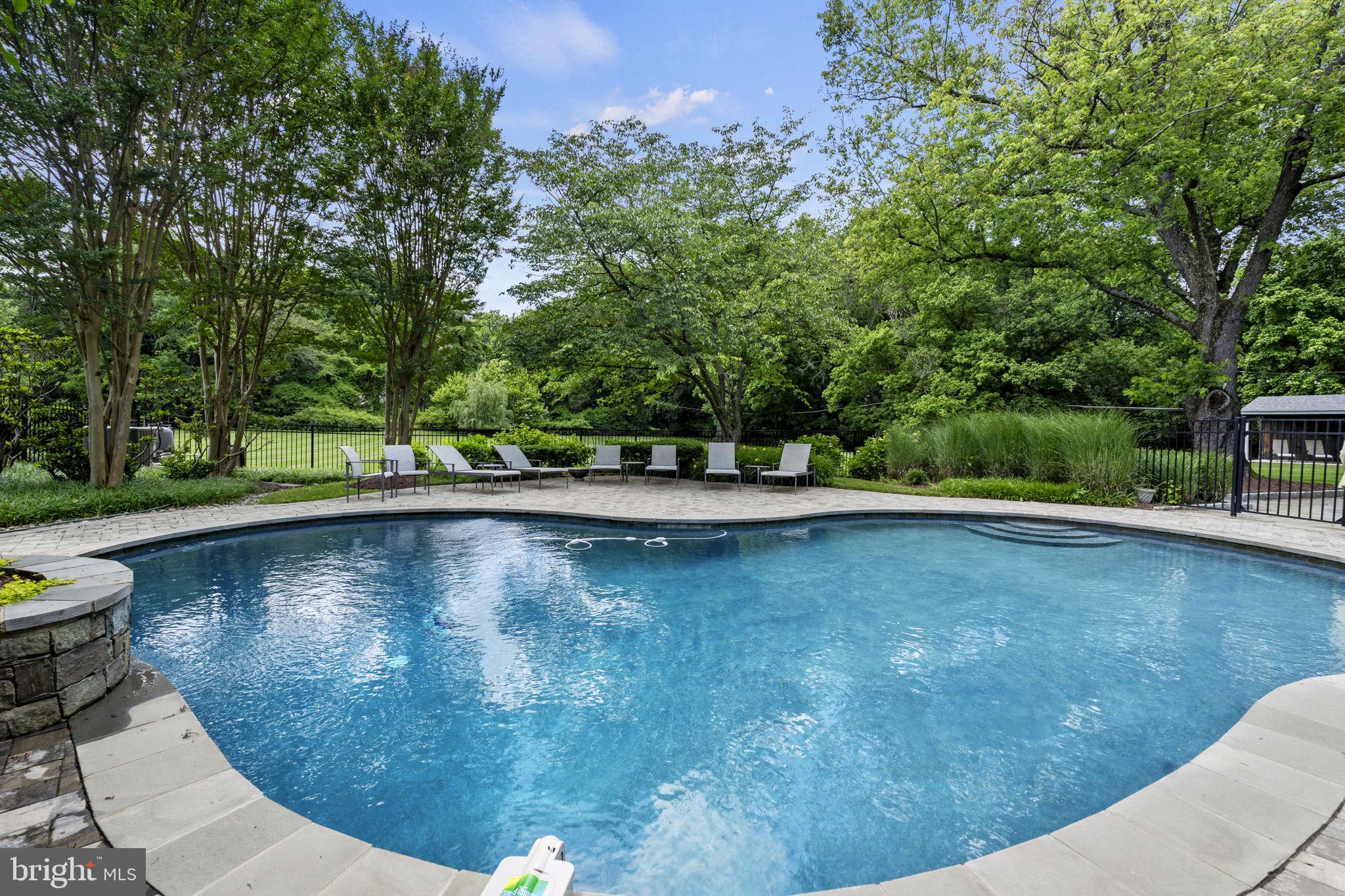 POTOMAC FALLS - Residential