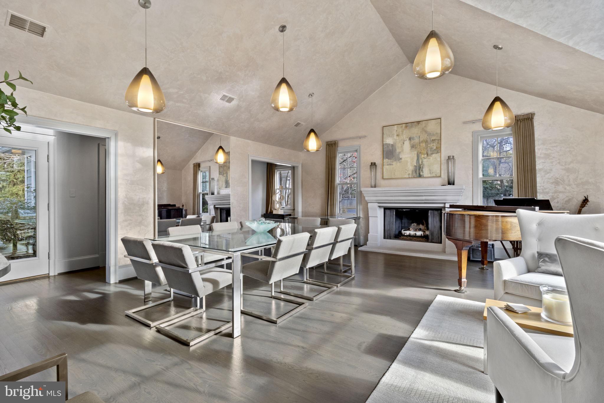 POTOMAC FALLS - Residential