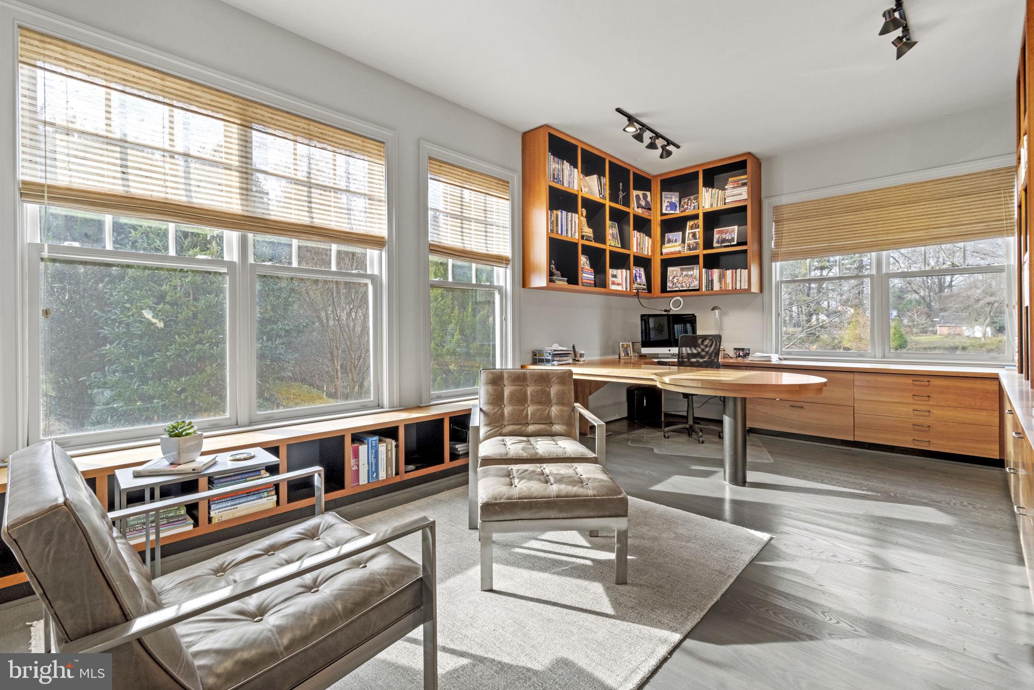 POTOMAC FALLS - Residential