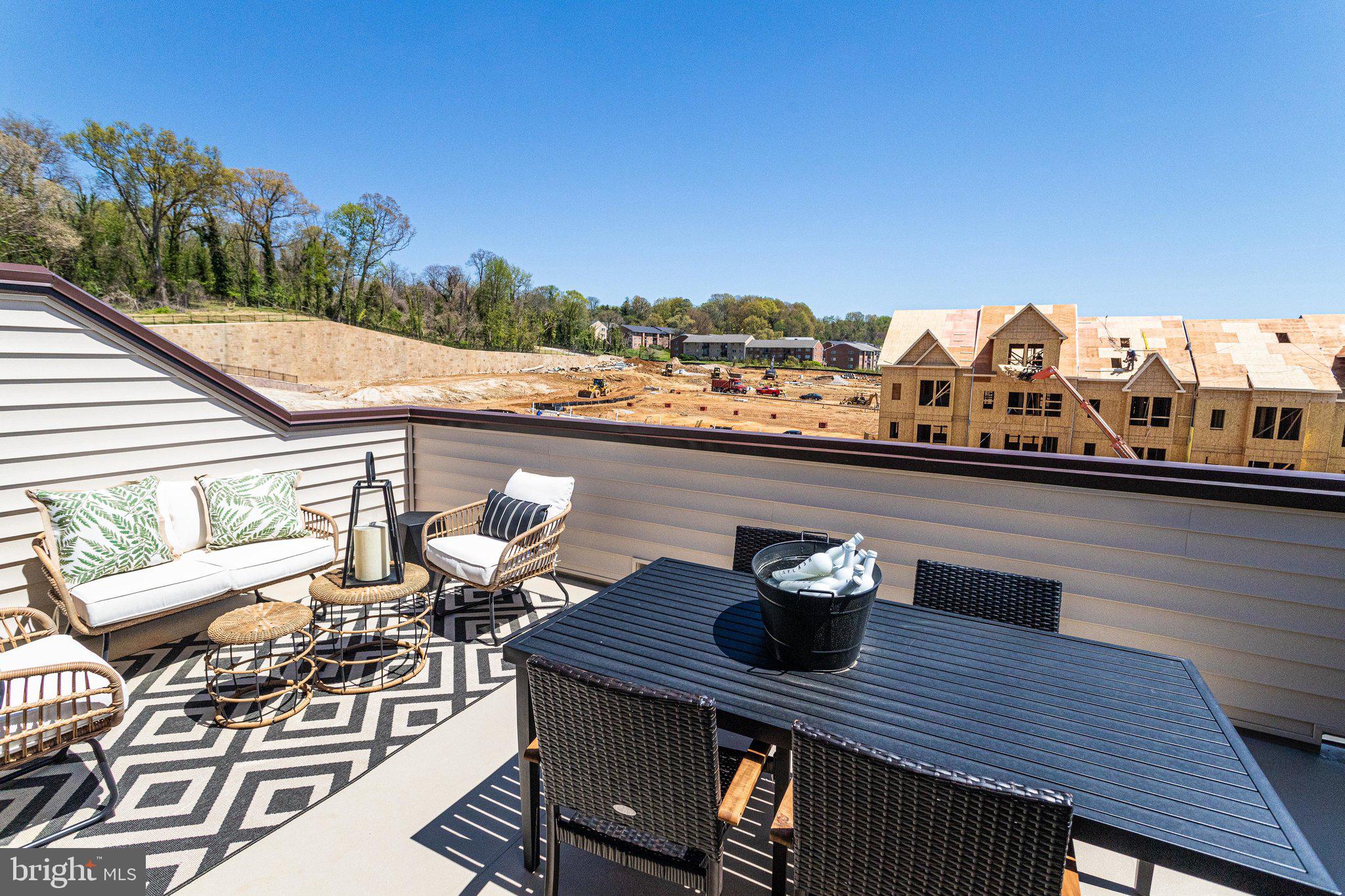 NORTH HILL - Residential